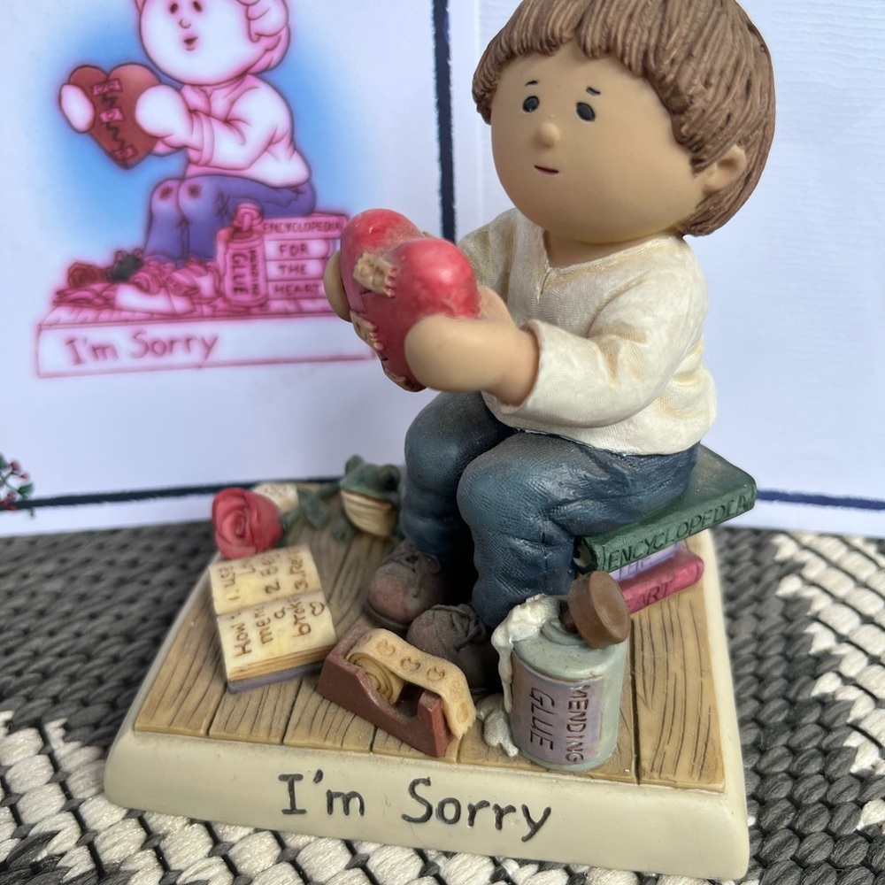 Zingle Berry Collectible I’M SORRY Figurine Pavilion Gift Co With Original Box